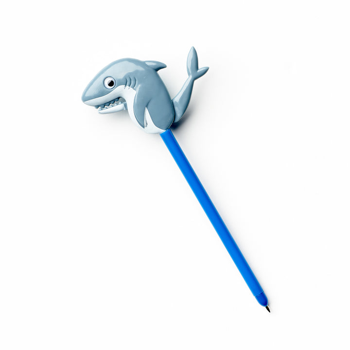 HMNS Sharks! Pen with Moving Tail