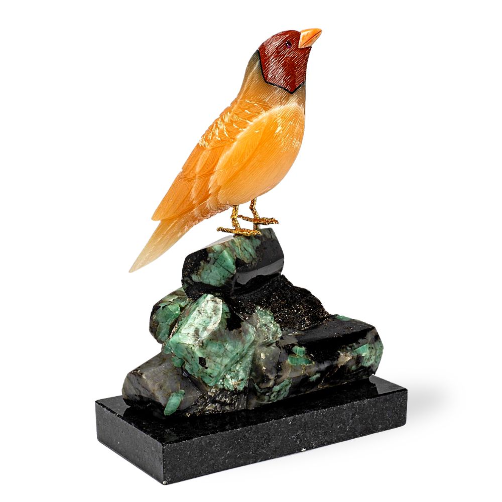 Robin on Emerald Bird Carving