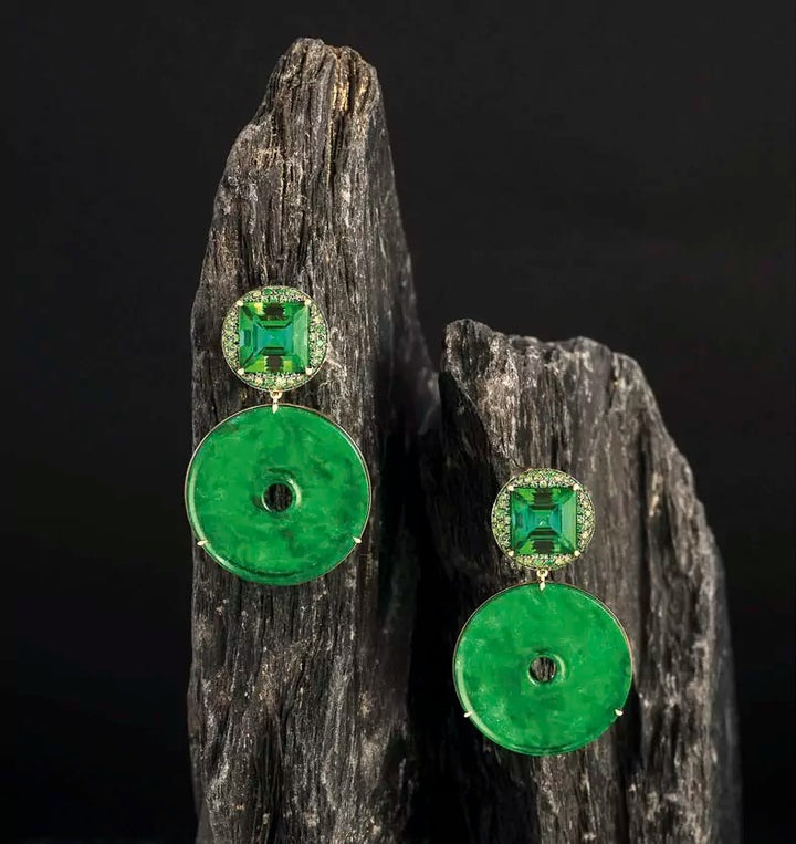 Jade: A Gemologist's Guide Standard Book
