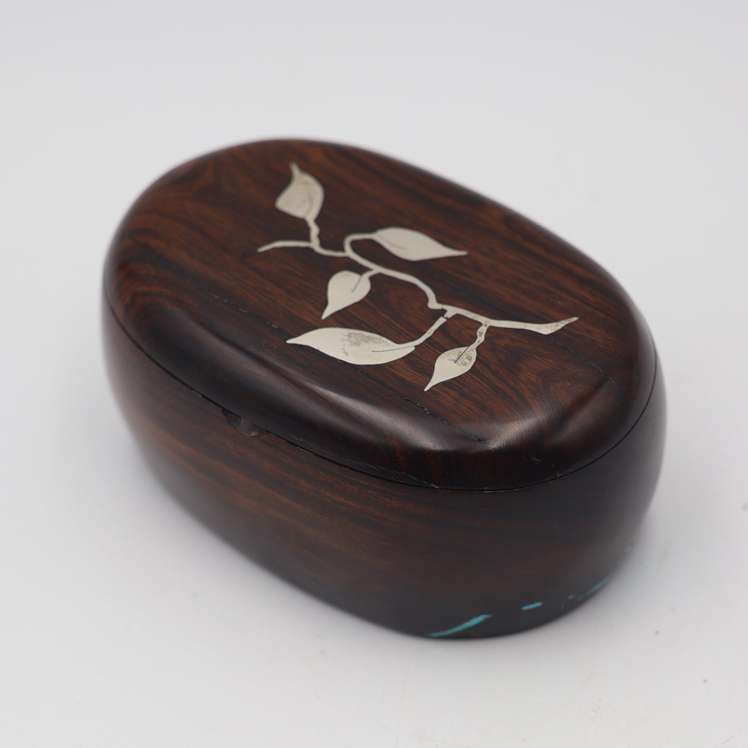 BOX WITH VINE