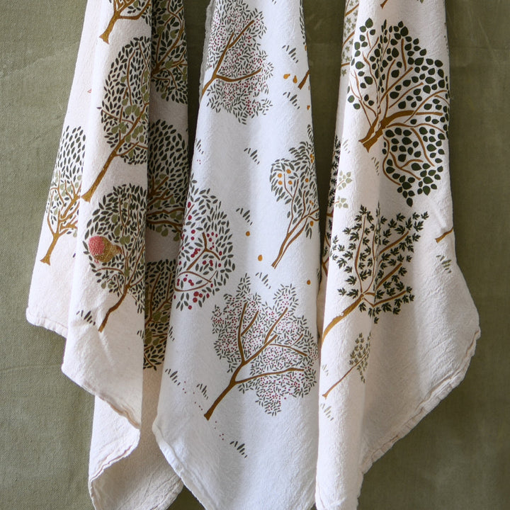 Flour Sack Cotton Tea Towel, Insects & Trees