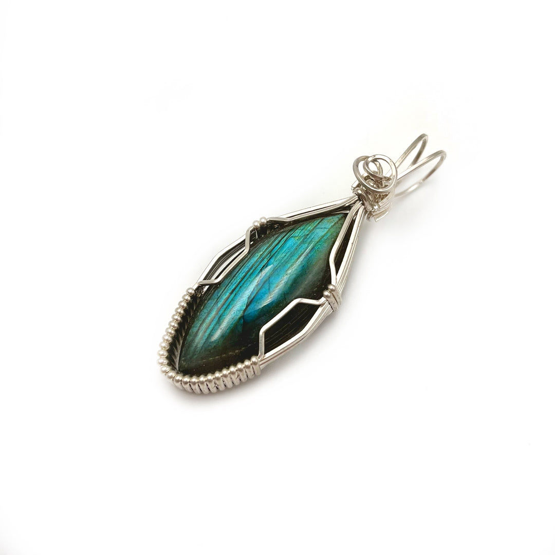 Almond-Shaped Labradorite Pendant