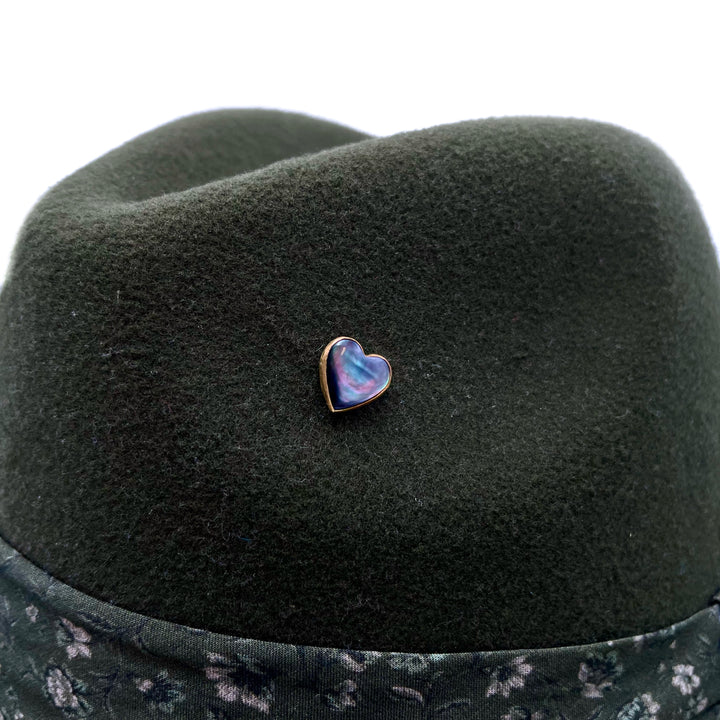 Black Lip Pearl Heart Hat Pin