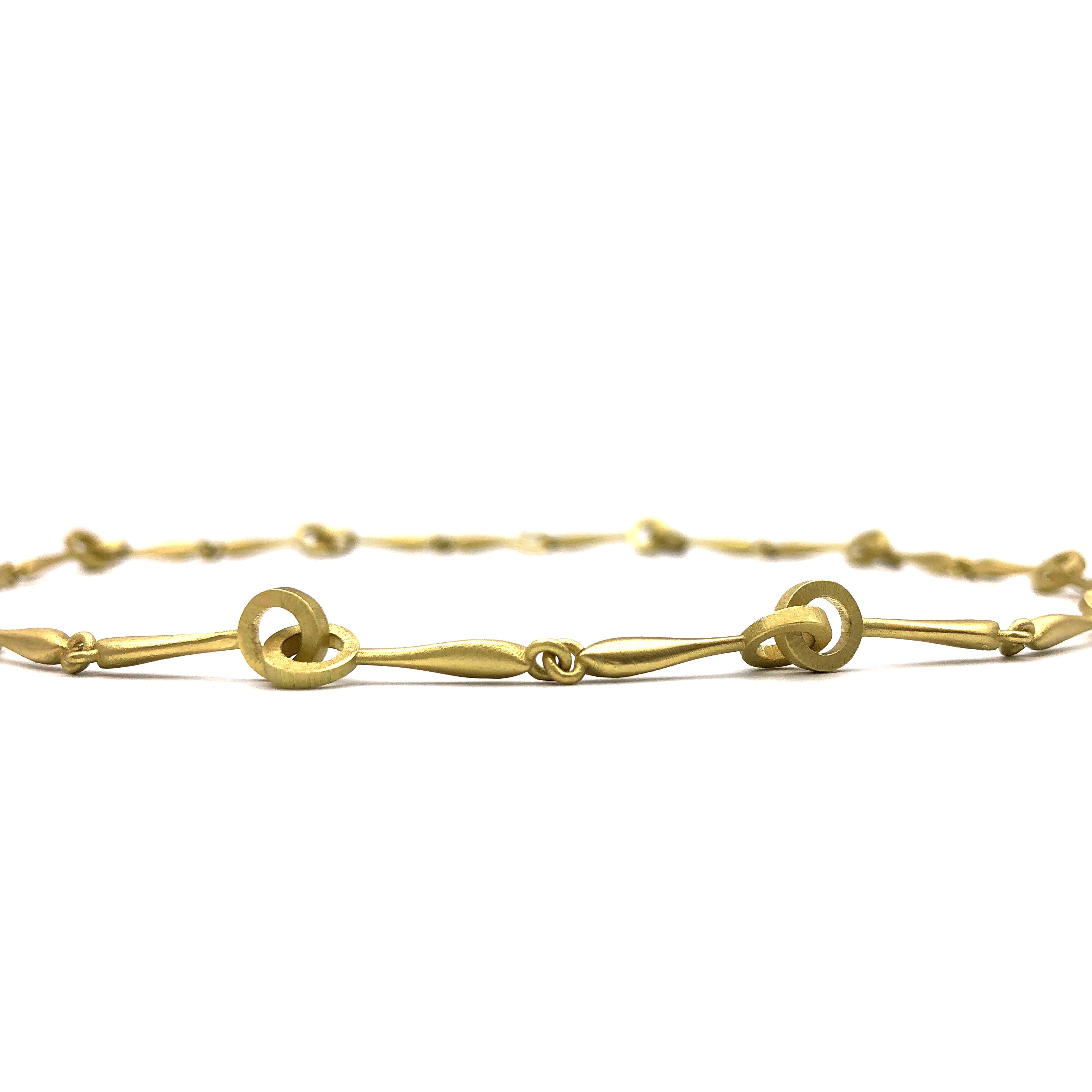 Amazon Circle Link Necklace